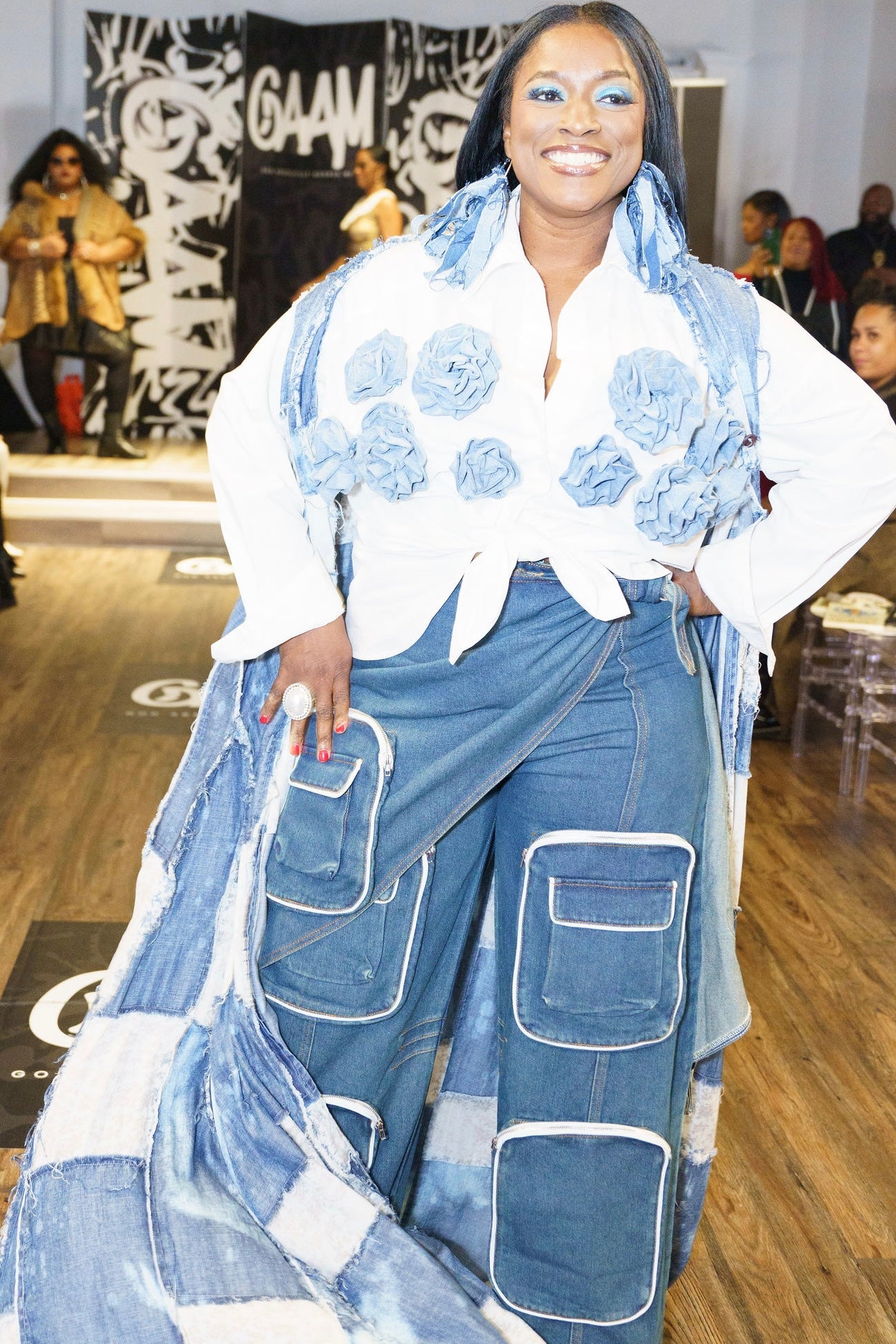 WALK IT OUT | CARGO JEANS