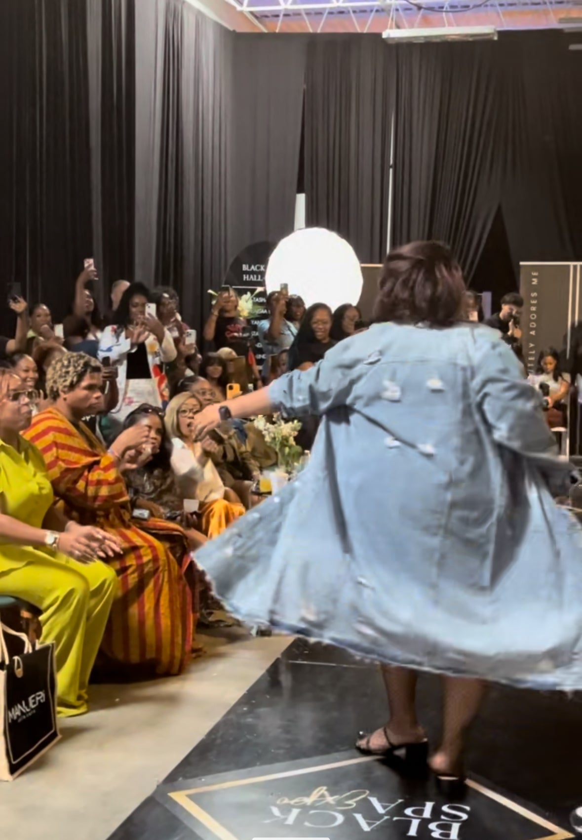 TREND SETTER | JEAN COAT